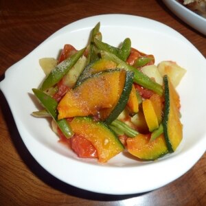 カラフル野菜のホットサラダ